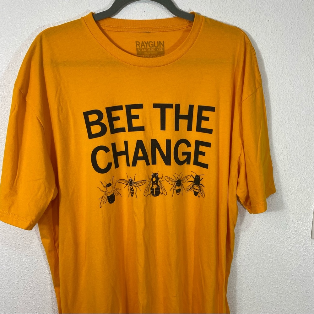 Raygun T-Shirt Bee the Change